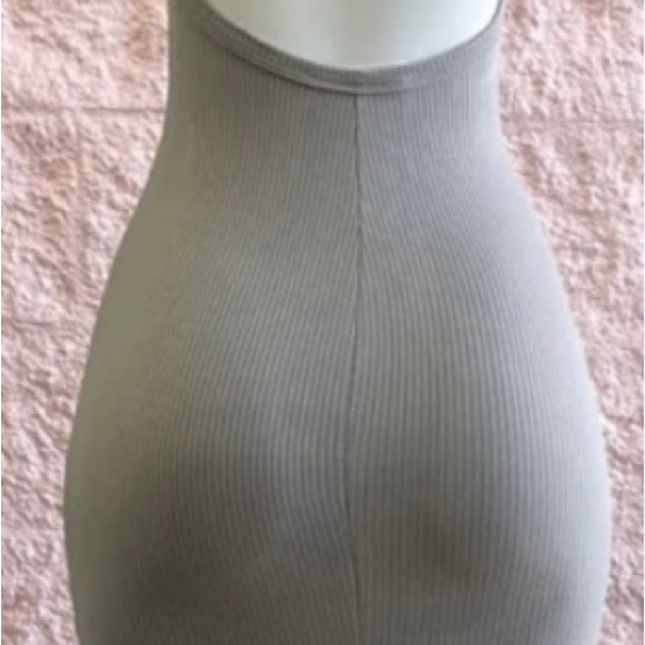 Grey Long Tight Dress With Open Back - Picture 2 of 4